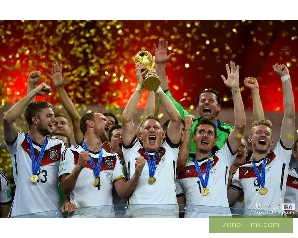 2026世界杯可口可乐全球启动寻找足球之光活动点燃激情与梦想