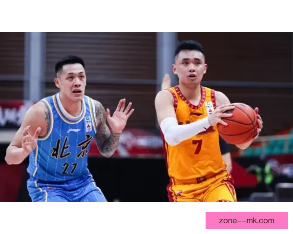 戴利女足英超主场上演帽子戏法完美展现射手本色